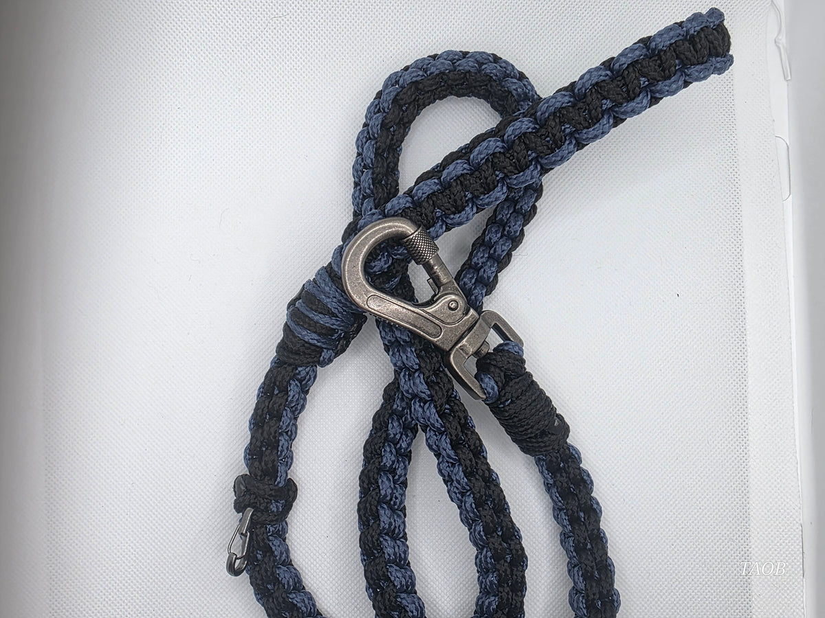 Box knot dog lead