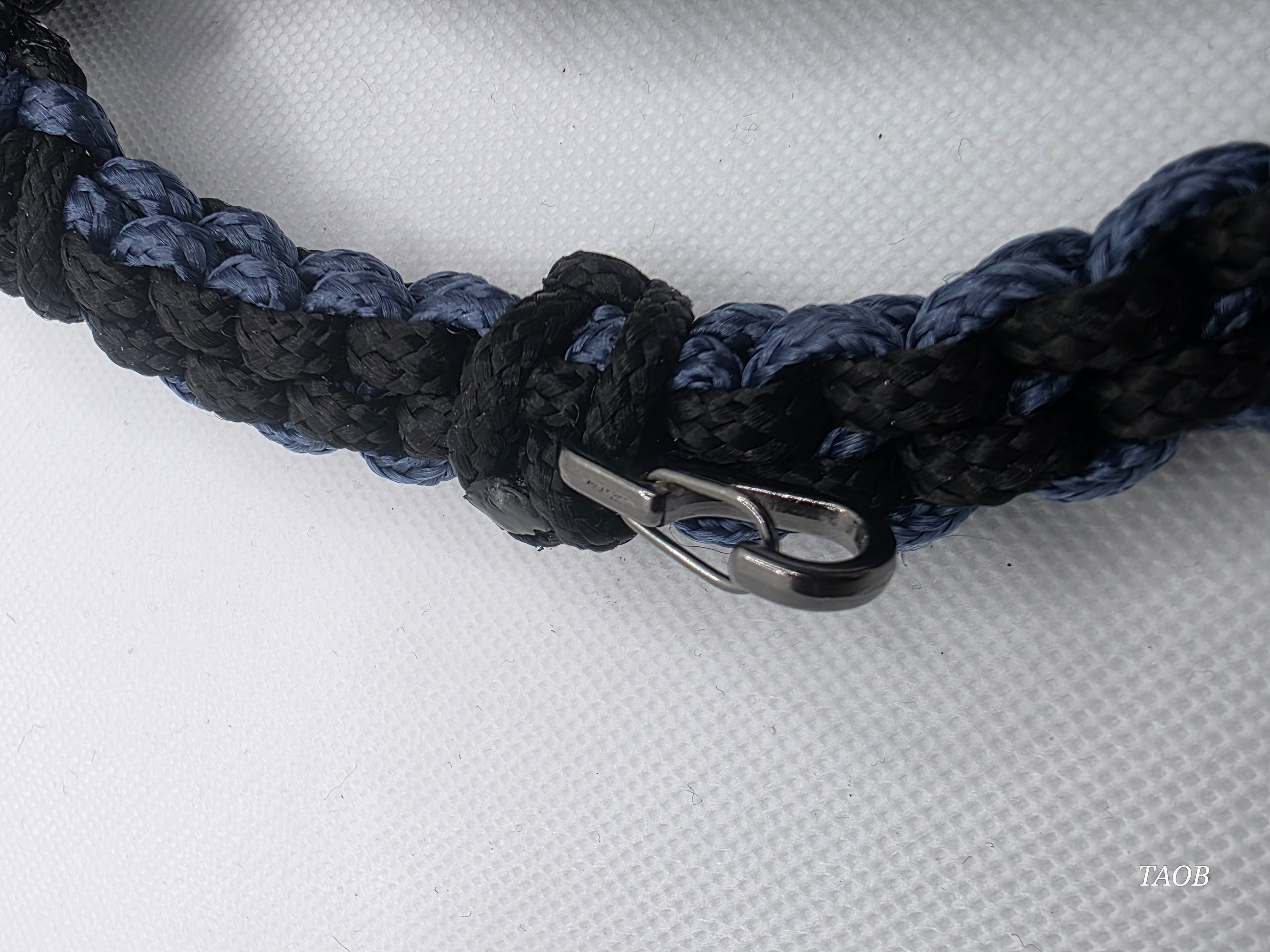 Box knot dog lead