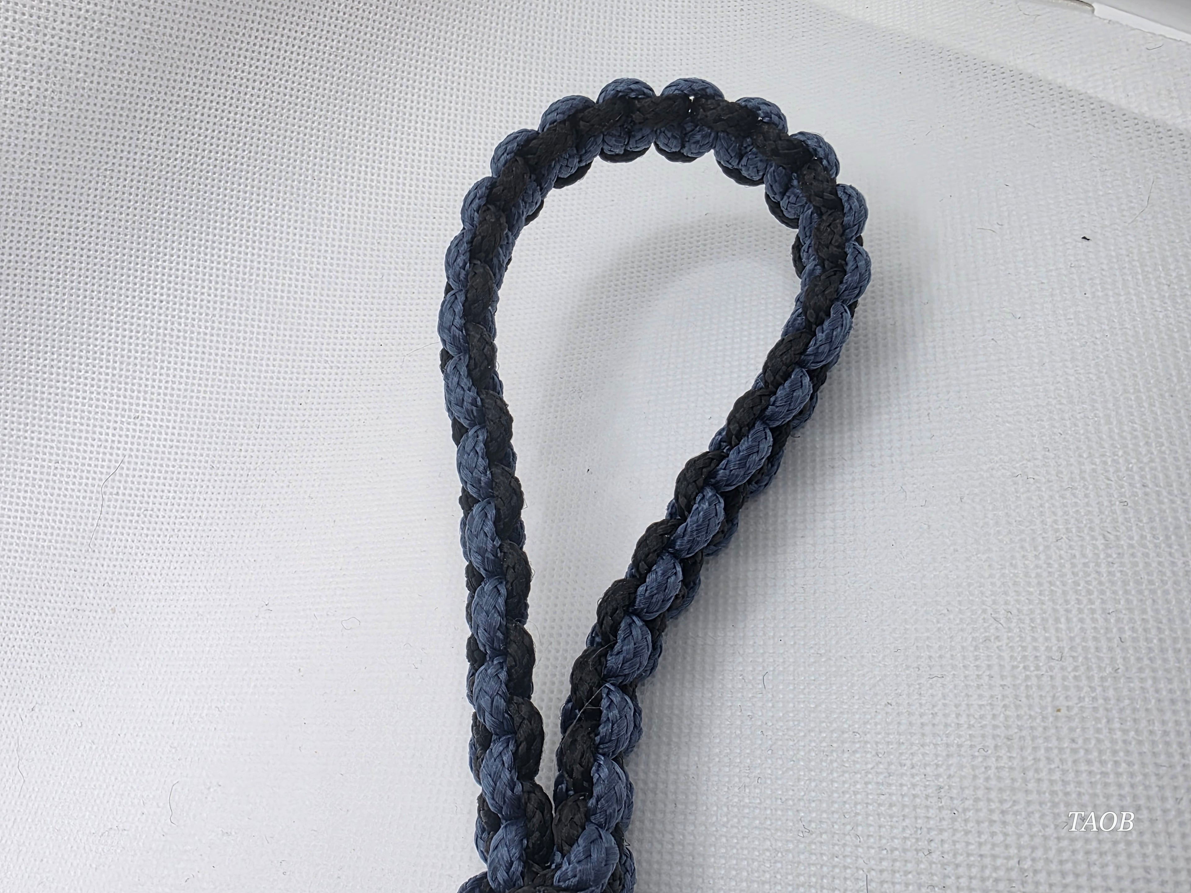 Box knot dog lead