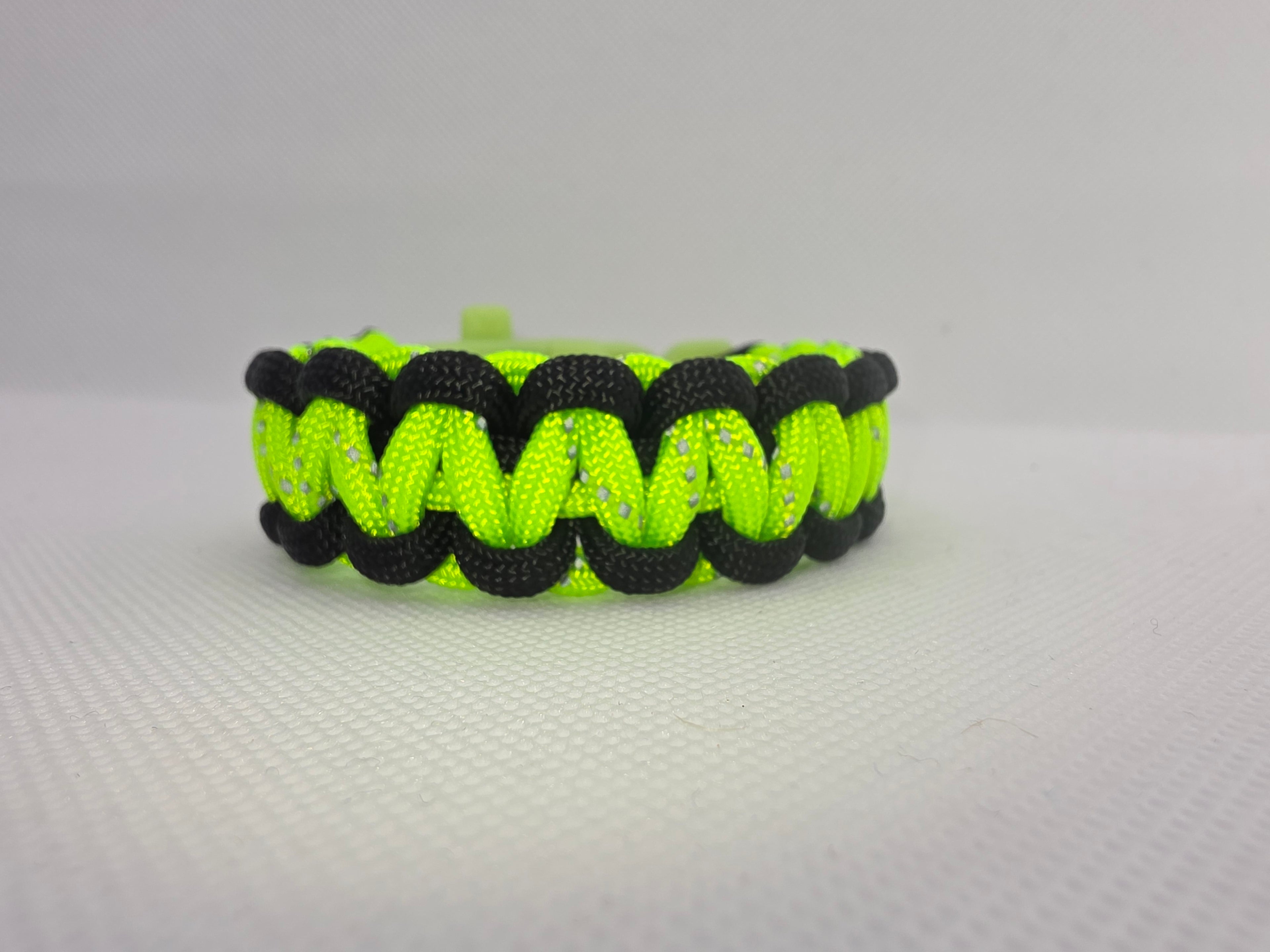 High Visibility paracord bracelet